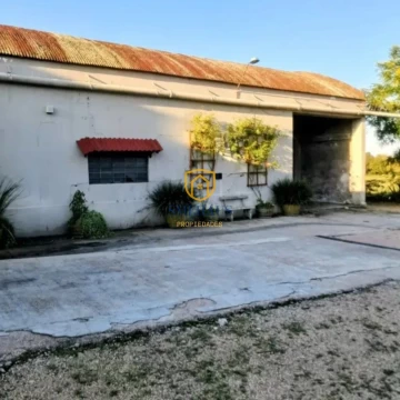 Galpón en alquiler en Progreso con 300m2