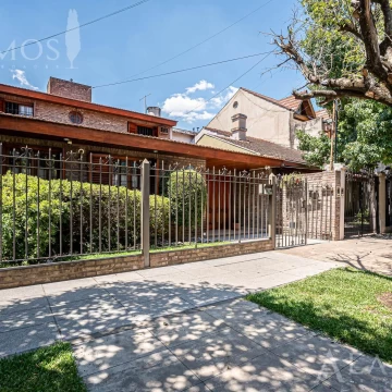 VENTA CASA 5 AMB HAEDO NORTE FONDO PILETA