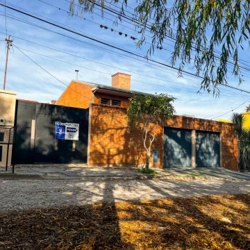 VENTA CASA EN LOS PERALES | BENAVIDEZ