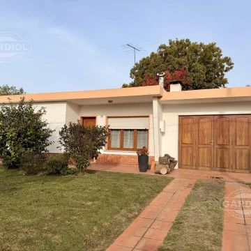 Casa de 2 dormitorios en Tarariras