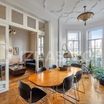 Departamento en Recoleta en venta 5 Ambientes Francés reciclado