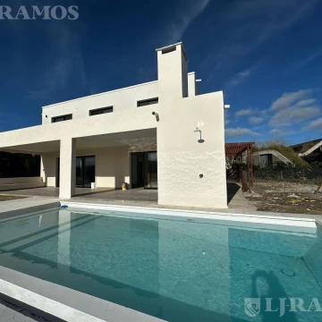 Casa en Venta A LAGUNA CENTRAL 360* de vista de agua PG