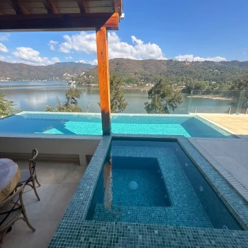 Casa en venta en Valle de Bravo 4 Recámaras