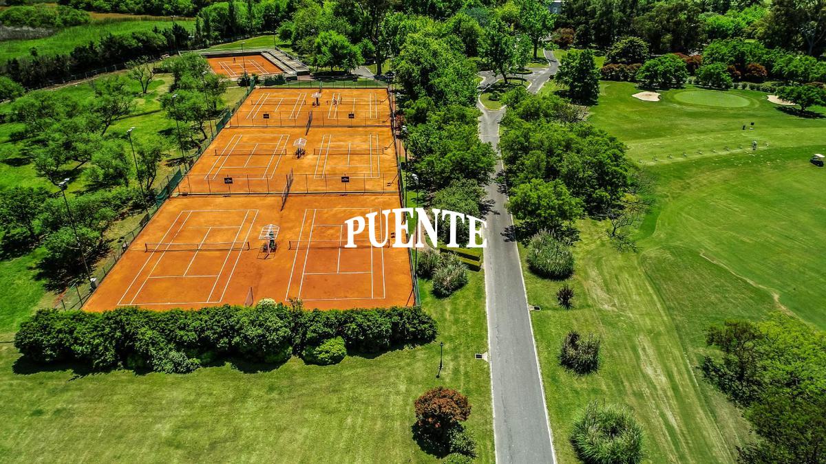 7 canchas de tenis