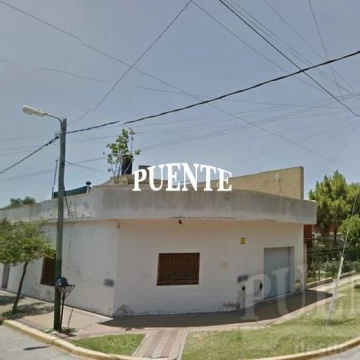 Casa en Banfield en esquina