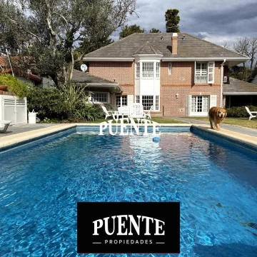Importante Chalet en Venta en Monte Grande sobre lote de 1400 m2