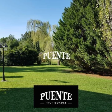 Casa en Venta en Saint Thomas lote doble, 5 dormitorios, esc. , play. y dependencias