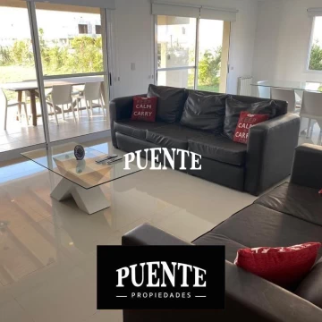 Casa - Barrio Santa Juana - Venta