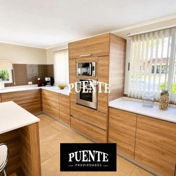 Casa en Venta en Saint Thomas, Canning, con lote doble