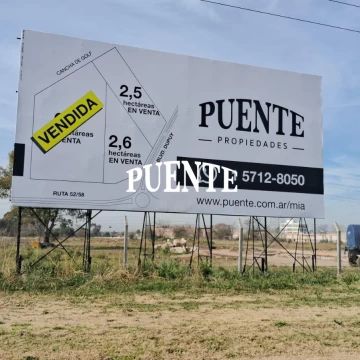 Fracción comercial sobre ruta y en esquina 