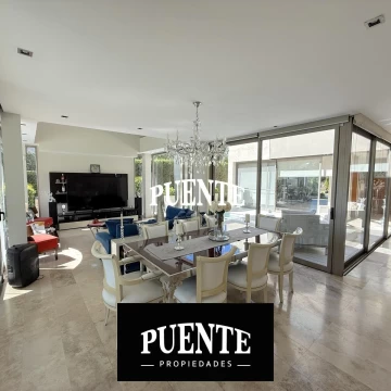 Casa en venta en Saint Thomas Este - Canning