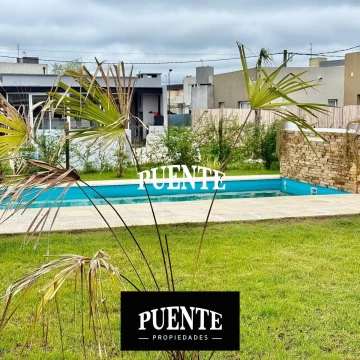 Casa en Laguna Azul II a Metros del Ingreso