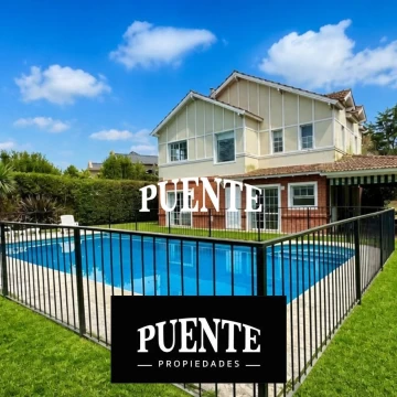 Casa en Venta o Alquiler en Solar del Bosque