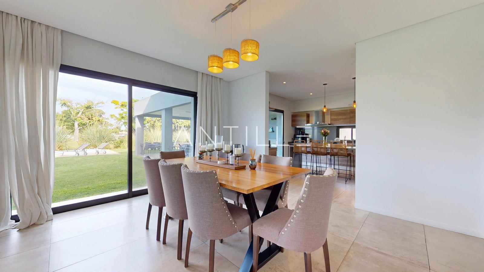 COMEDOR 2 CASA EN GREENVILLE POLO 