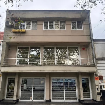VENDE DUPLEX 3 AMBIENTES CON COCHERA DOBLE TERRAZA Y PATIO VILLA PUEYRREDON