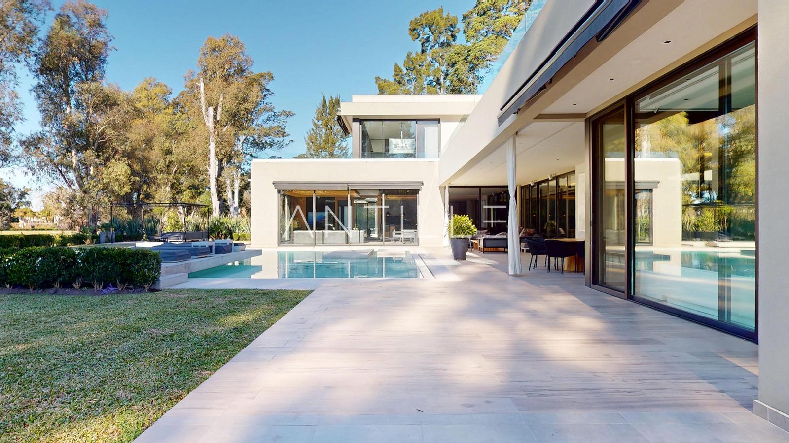 FACHADA CASSA EN ABRIL CLUB DE CAMPO, HUDSON