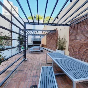 Venta Apartamento 1 dormitorio piso alto al frente Tres Cruces