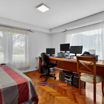 1781807063.jpg