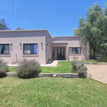Venta Casa 4 Ambientes Barrio Parque Sakura 3, Exaltación de la Cruz