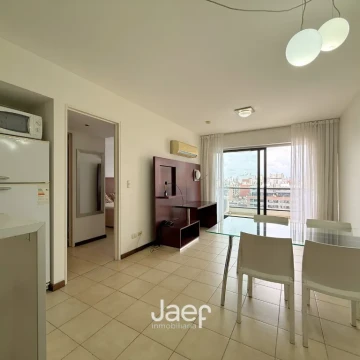 Departamento 1 dormitorio equipado al frente en Lourdes