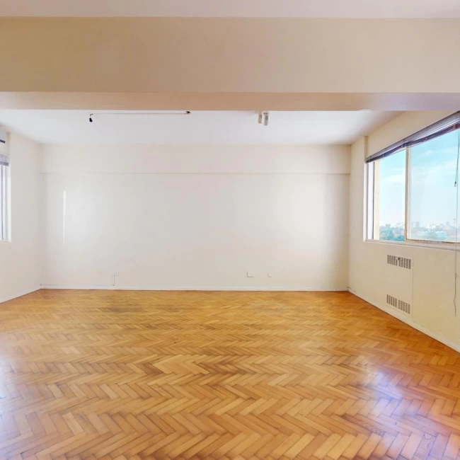 Venta Depto 4 amb. en Av Maipú Olivos c/balcón