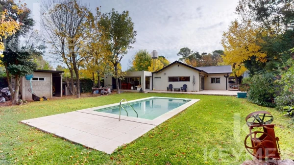 Casa de 3 dormitorios en venta en La Hermosura
