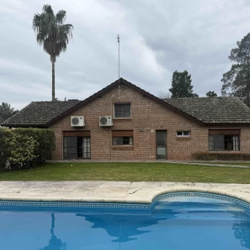 Casa de 5 ambientes en Barrio Cerrado Maschwitz Village