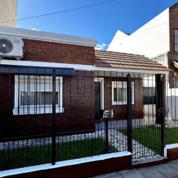 CASA 3 AMBIENTES EN EXCELENTE ZONA DE PADUA