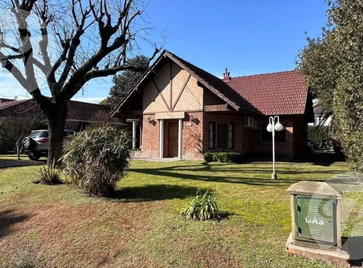 Casa en Country Banco Provincia, Francisco Álvarez