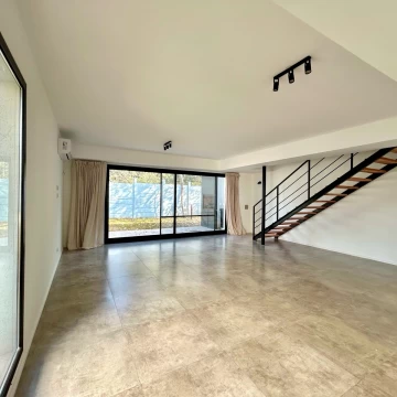 Alquiler Casa a Estrenar en NewHaus- Newman club