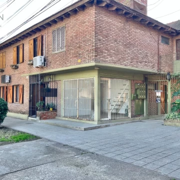 Local Comercial de dos plantas en Venta