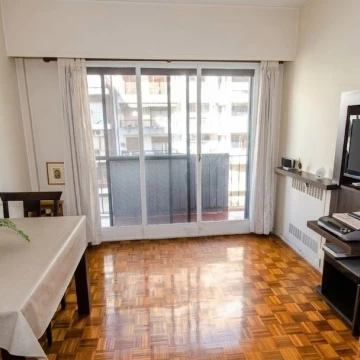 Venta departamento 3 ambientes con balcon en Recoleta