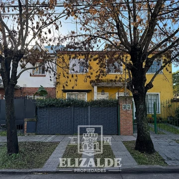 Emilio Zola y Padre Acevedo - Duplex de 3/4 amb con patio con parrilla - Venta