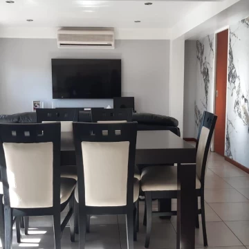 Venta departamento duplex de 3 ambientes en San Isidro.