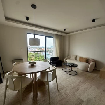 Venta de departamento moderno con 1 habitación y balcón 