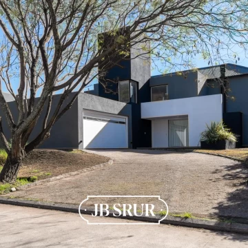 Casa en Venta de 3 dormitorios en Country La Santina