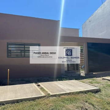 Casa a estrenar 3 habitaciones + 2 baños