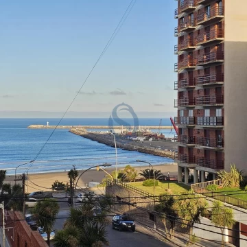 Venta Departamento dos ambientes con vista al mar · cochera doble en Playa Grande