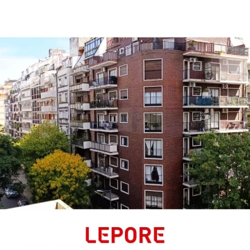 3 AMBIENTES EN VENTA CON COCHERA Y BALCON EN RECOLETA