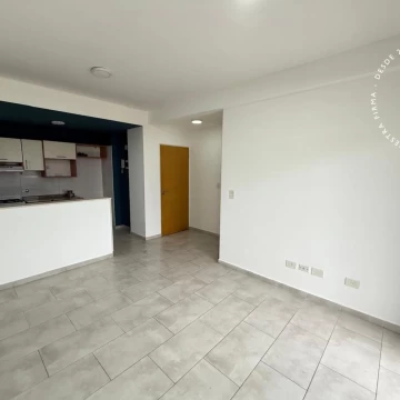 Departamento en alquiler de 3 ambientes con cochera - San Martin
