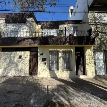 Casa a Demoler en Venta – Barrio Jorge Cura, Rosario
