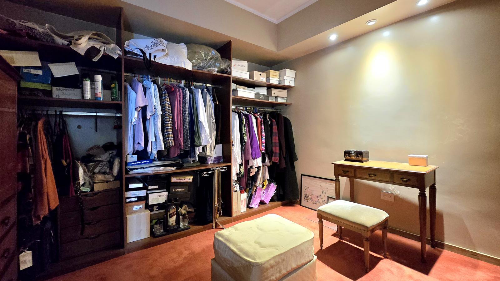 Amplio vestidor