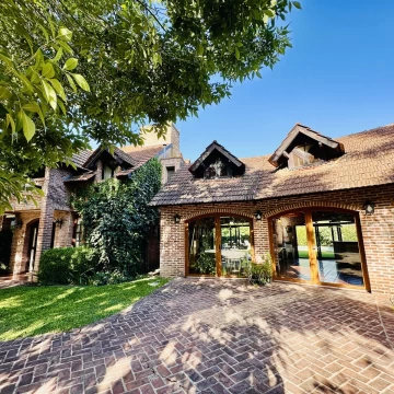 VENTA Casa country banco Provincia 6 Amb-gran pileta  quincho OPORTUNIDAD