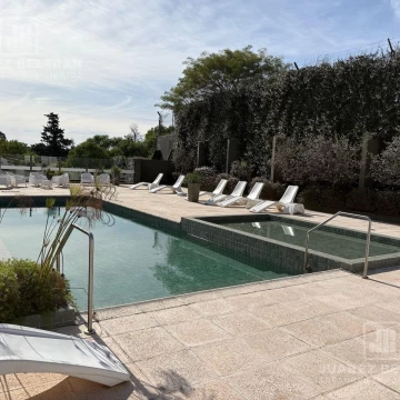 Venta departamento Casonas del Golf – 2 dormitorios en suite-1 toilette- 2 cocheras