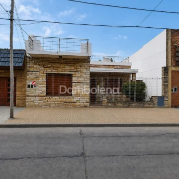 Casa Alquiler en Juan José Castelli 800