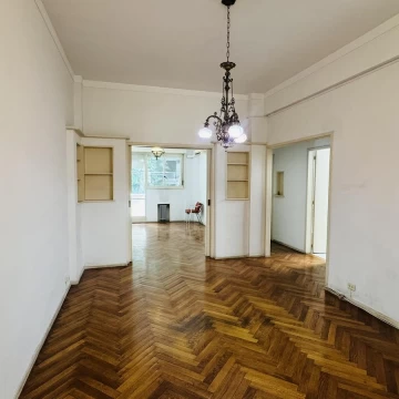 ALQUILER DEPARTAMENTO 3 AMBIENTES CON PATIO Y BALCÓN