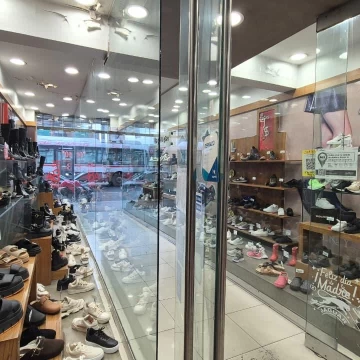 Venta Local en Liniers en zona alto transito