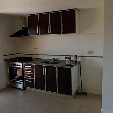 Departamento 3 amb. Duplex. en Alto del Molino. Pilar. Alquiler anual o venta.