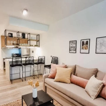 Nicaragua al 5100 piso 3. Alquiler AMOBLADO Monoamb en Palermo Hollywood