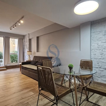 Venta Departamento dos ambientes con patio reciclado en Estación Terminal